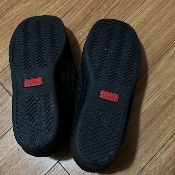 Tender Tootsie Slippers - Picture 4 of 5